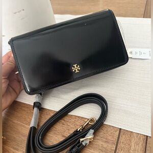 New Tory Burch Emerson Patent Leather Crossbody in black